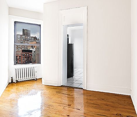 2nd image of 259 Bleecker St APT 17