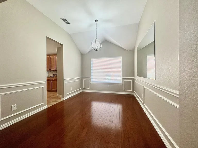 5917 Colby Dr — Photo 5