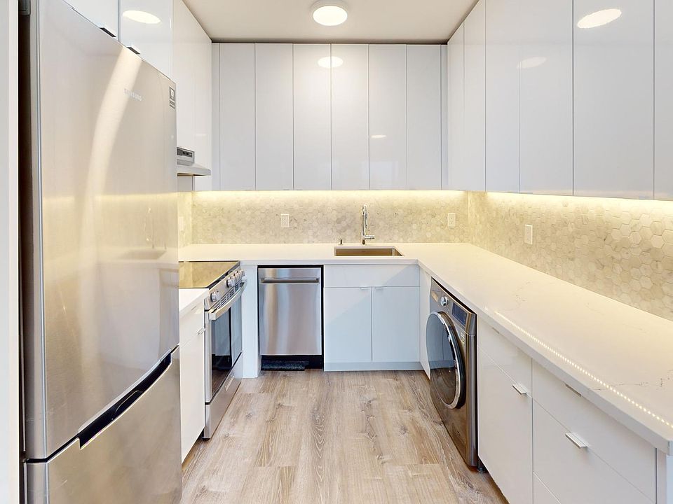 1st image of 2321 Scott St APT 8