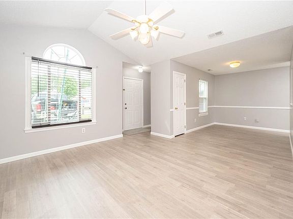 2nd image of 204 Jakes Ln