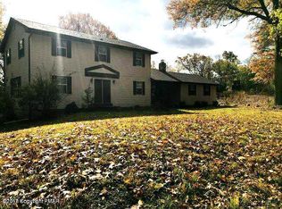 82 Lower Lakeview Dr, East Stroudsburg, PA 18302