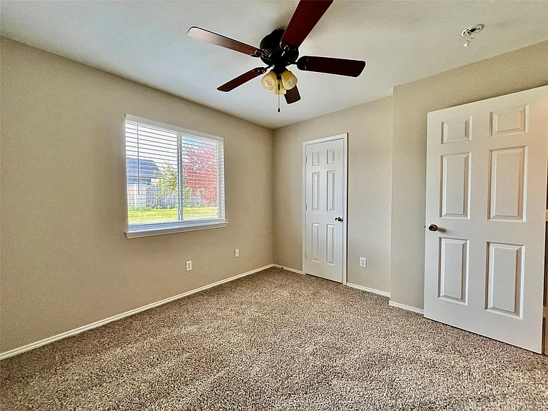 2200 Lookout Ln — Photo 11