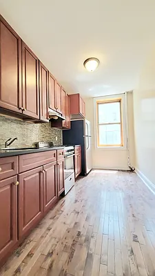 Rented by BRICK & GALO REALTY CORP | media 10