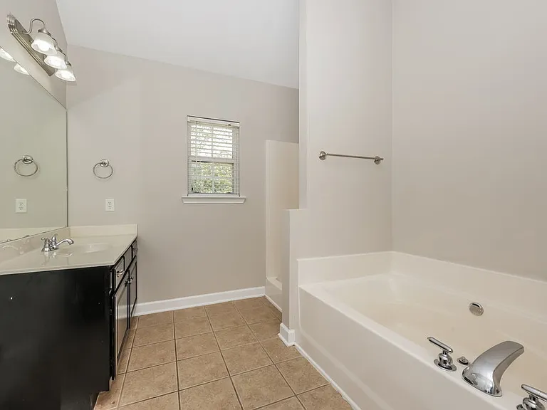237 Titans Cir — Photo 11