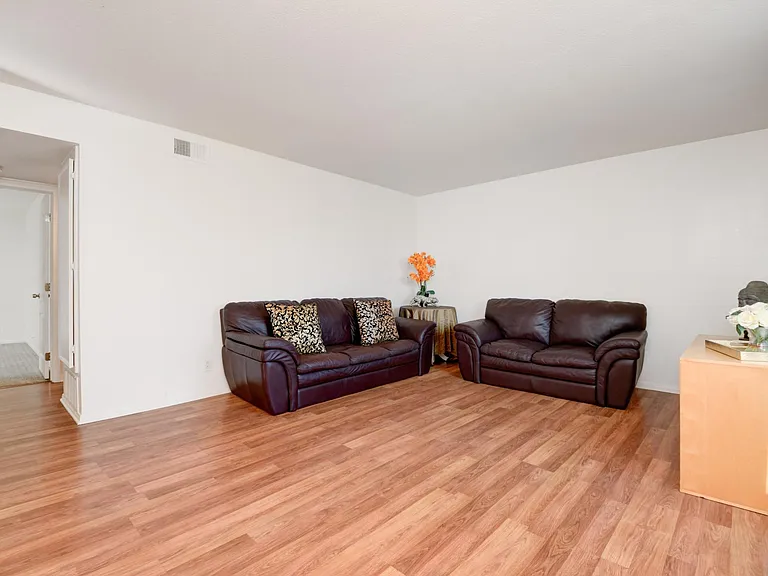 526 Calle Montecito — Photo 3