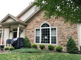 199 Stonegate Blvd #36, Hermitage, PA 16148