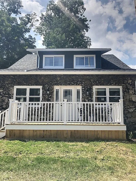 33 Atwood Pl photo 1