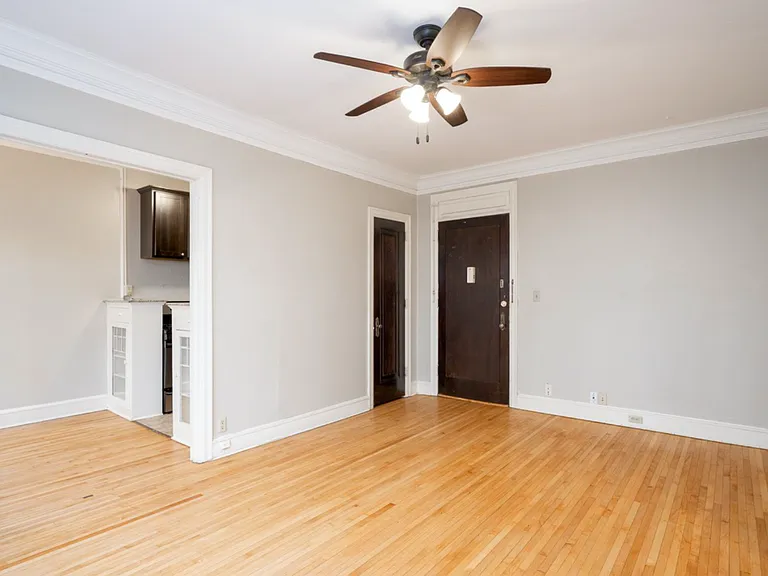 125 Oak Grove St — Photo 28