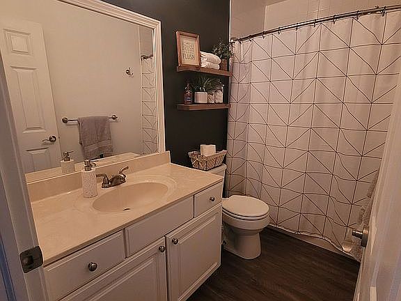 4th image of 3265 Hazelnut Dr NW