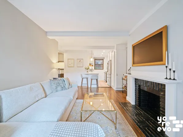 10 Mitchell Place image 2 of 8