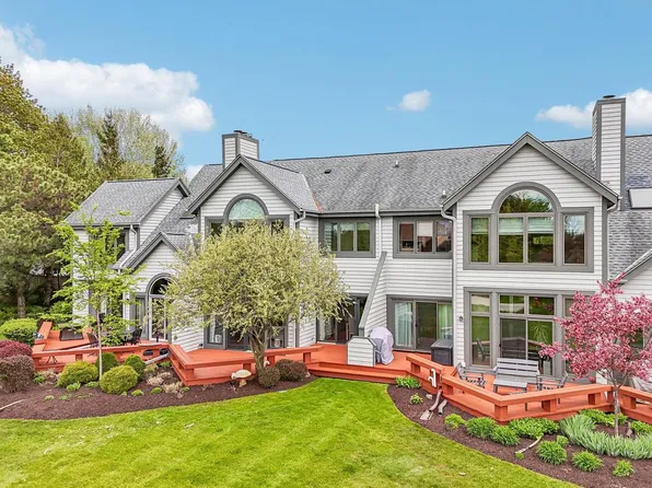 W176S7494 Harbor CIRCLE #C, Muskego, WI 53150