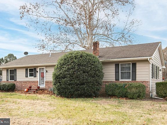 4th image of 24383 Robins Creek Rd