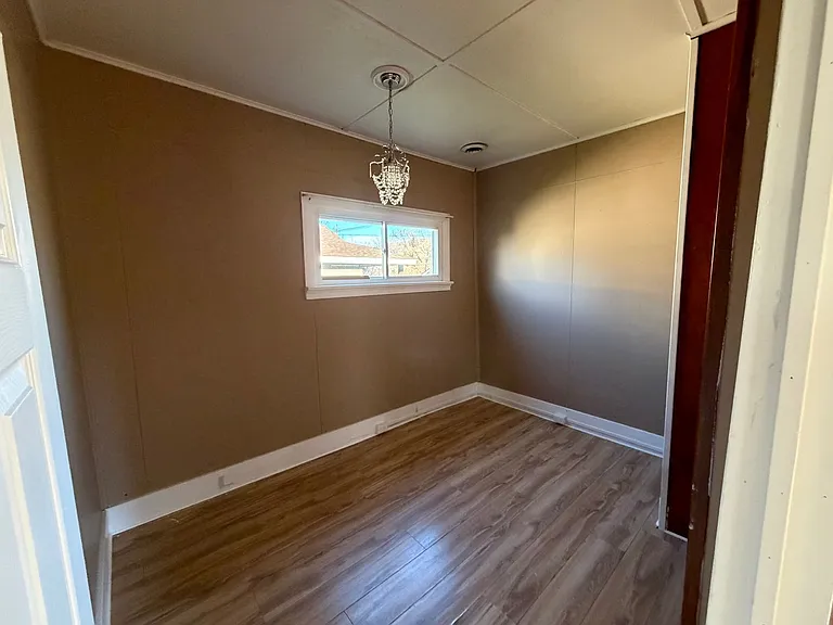 46 S Kendall Ave — Photo 11