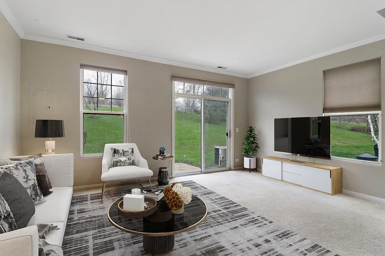 2 bed, 1.5 bath, 1140 sqft, $2,049 — Photo 2