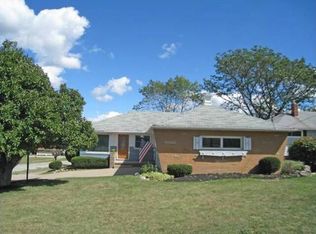 7623 Hoertz Rd, Parma, OH 44134