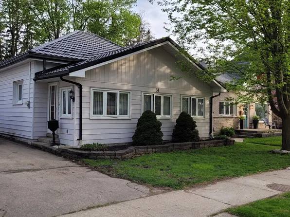 31 Railway Ave, Stratford, ON N5A 2H8