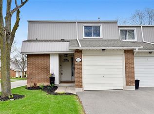 477 Woodview Rd #1, Burlington, ON L7N2Z9