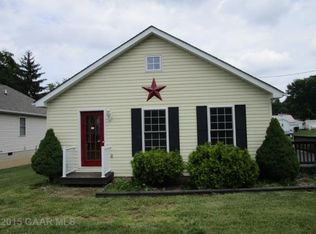 56 Village Green Dr, Staunton, VA 24401