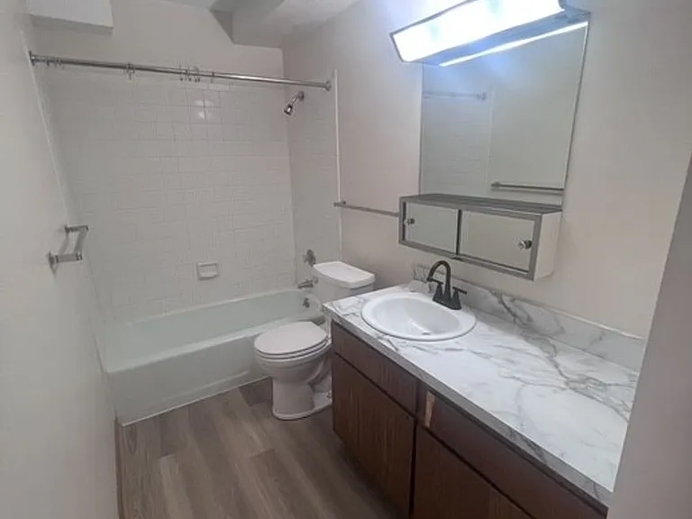 1235 S 22nd St — Photo 7