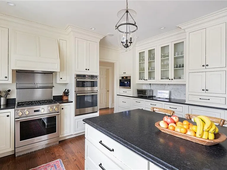 1811 Lenox Rd NE — Photo 35