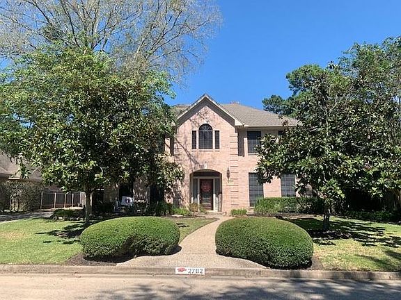 3rd image of 2702 Stately Oak St