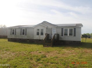 116 Sayers Ln, Richlands, NC 28574
