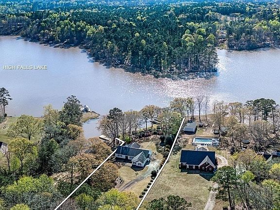 3rd image of 575 Harbour Shores Dr