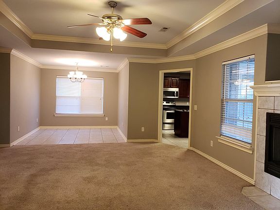 4th image of 6011 S 39th Pl
