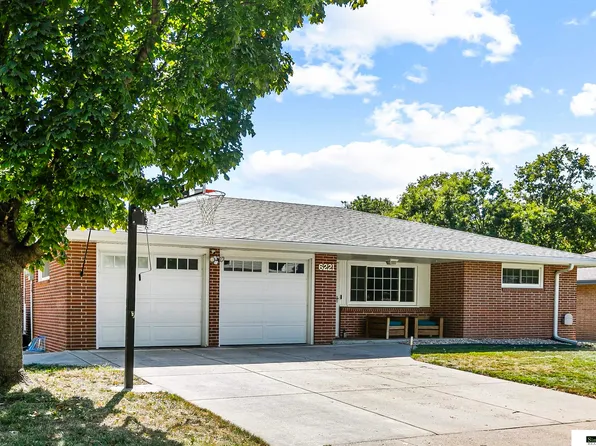 6221 Francis St, Lincoln, NE 68505