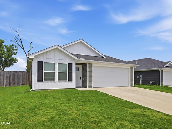 3rd image of 313 Eagle Edge
