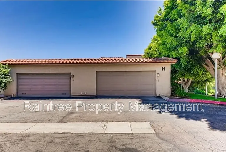 671 Ascot Dr — Photo 19