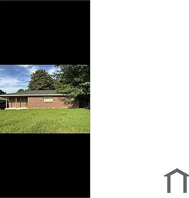 559 Farnell Ln — Photo 2