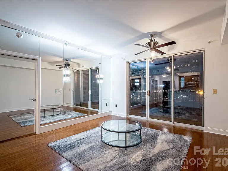 300 W 5th St #521 — Photo 3