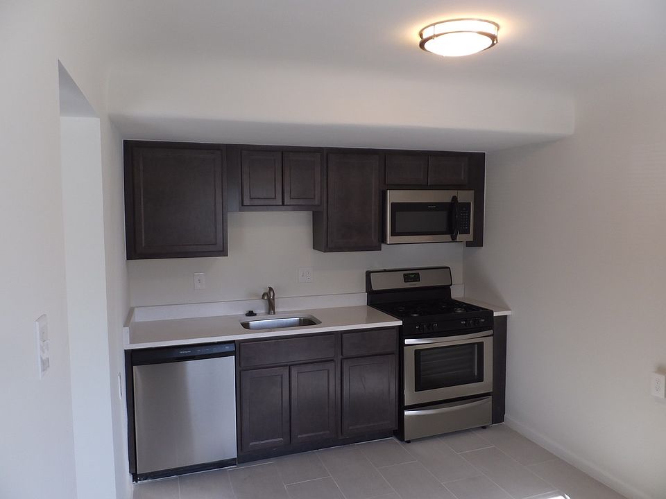 1st image of 2217-2229 Victory Pkwy #2217-A2