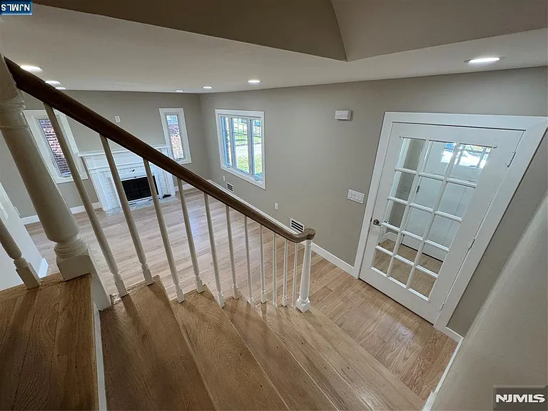 8 Dohrman Ave — Photo 5