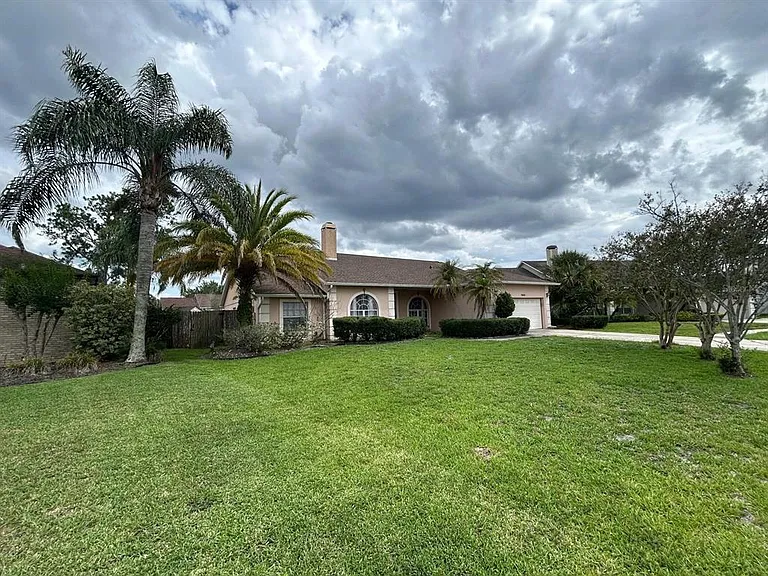 11942 Frieth Dr — Photo 3
