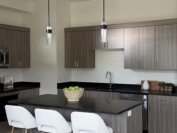 5th image of 9102 Village Way #202