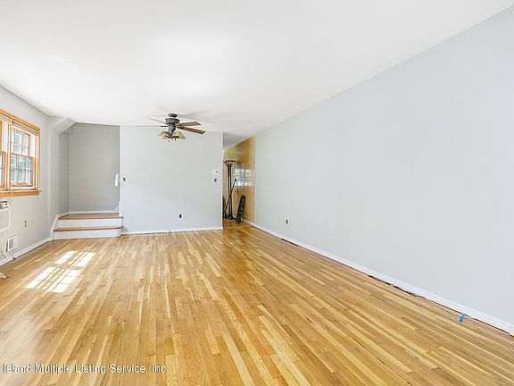 4th image of 258 Richard Ave