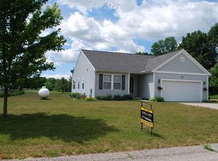 7404 Black Pine Dr NE, Cedar Springs, MI 49319