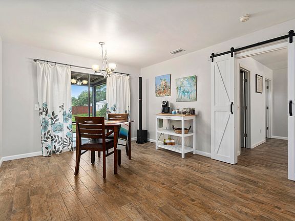 4th image of 7504 Coquina Ave