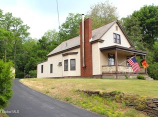 2092 Watt St, Schenectady, NY 12304