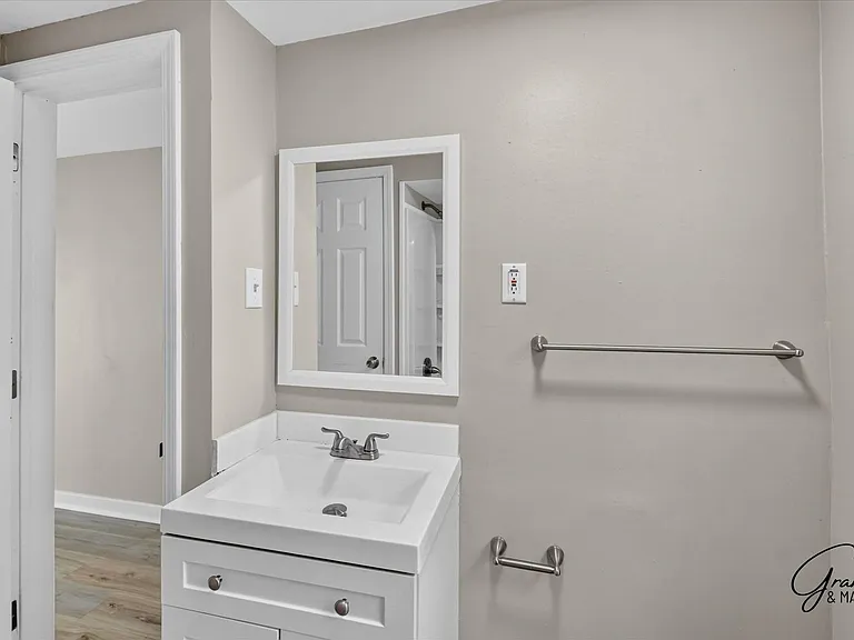 14340 Hendricks Ave — Photo 14