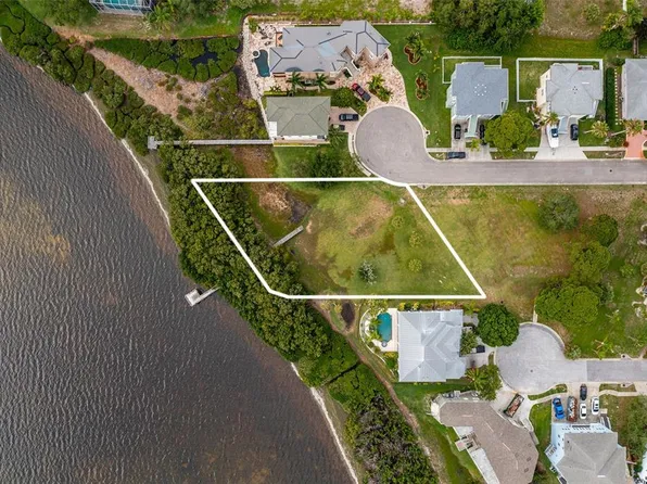 Sunkissed Dr #14, Tarpon Springs, FL 34689