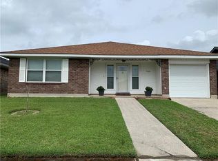 7425 Woodbine Dr, New Orleans, LA 70126