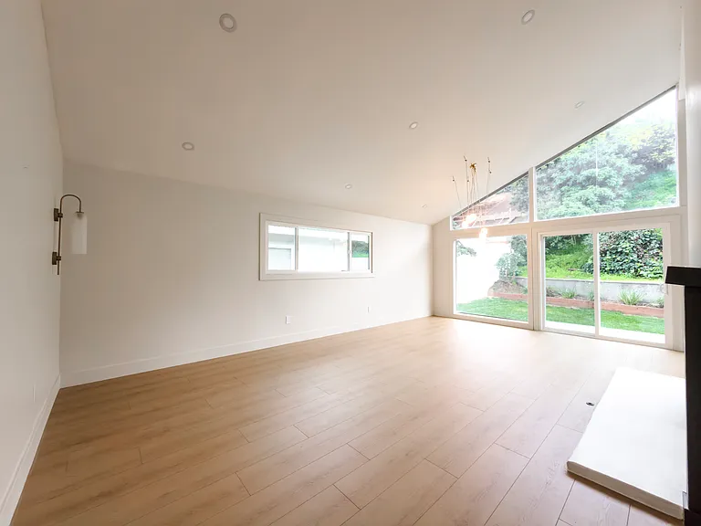 5506 Calle De Ricardo — Photo 9