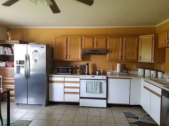 3rd image of 14868 Thompson Ave