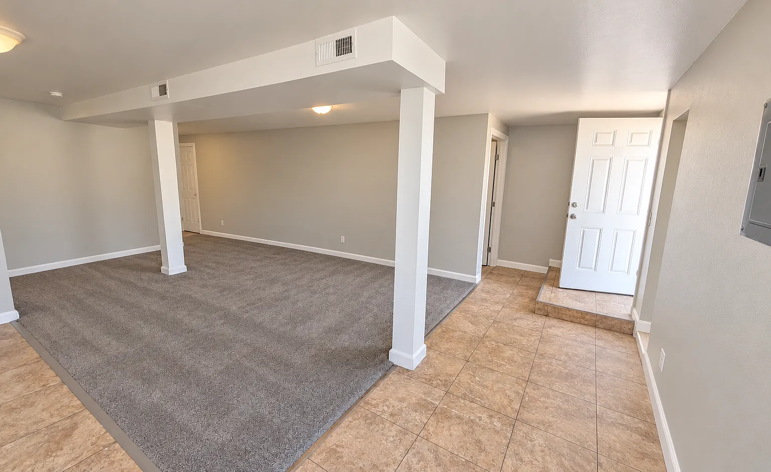 Studio, 700 sqft, $1,000 — Photo 2