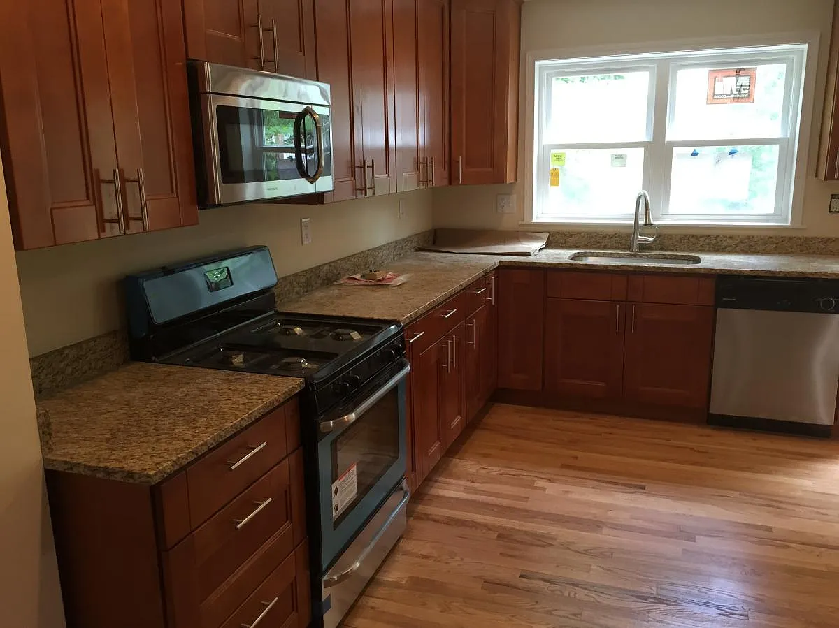 4 bed, 1888 sqft, $3,250 — Photo 4