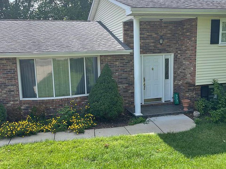 2nd image of 19 Meadow Ln