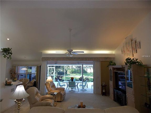 3rd image of 2109 Tocobaga Ln